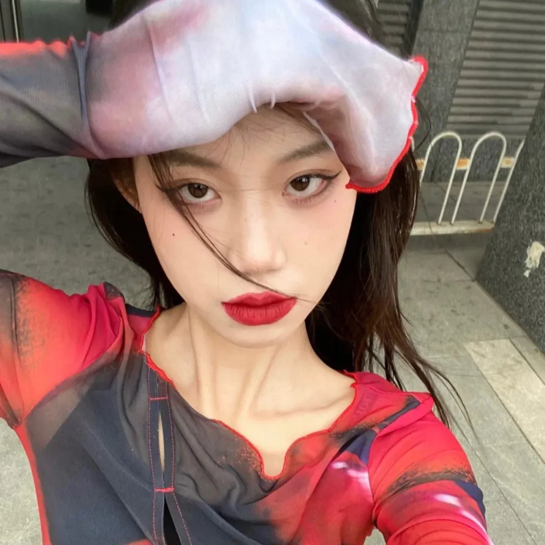 面纱之下